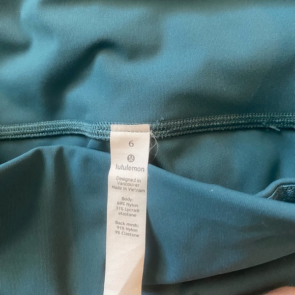 High Rise Pace Rival Crop - Picture 6 of 7